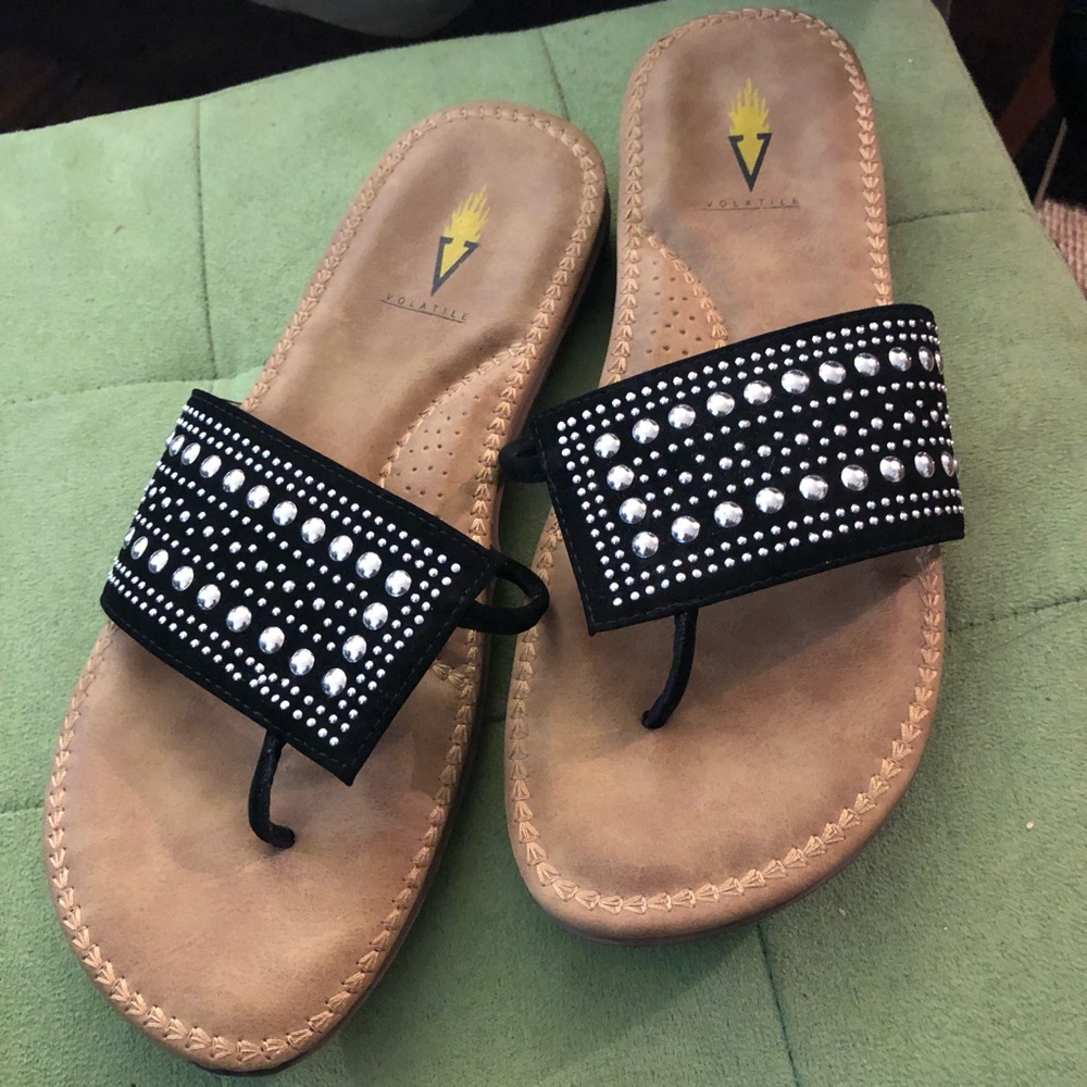 Volatile brand thong sandals size 9